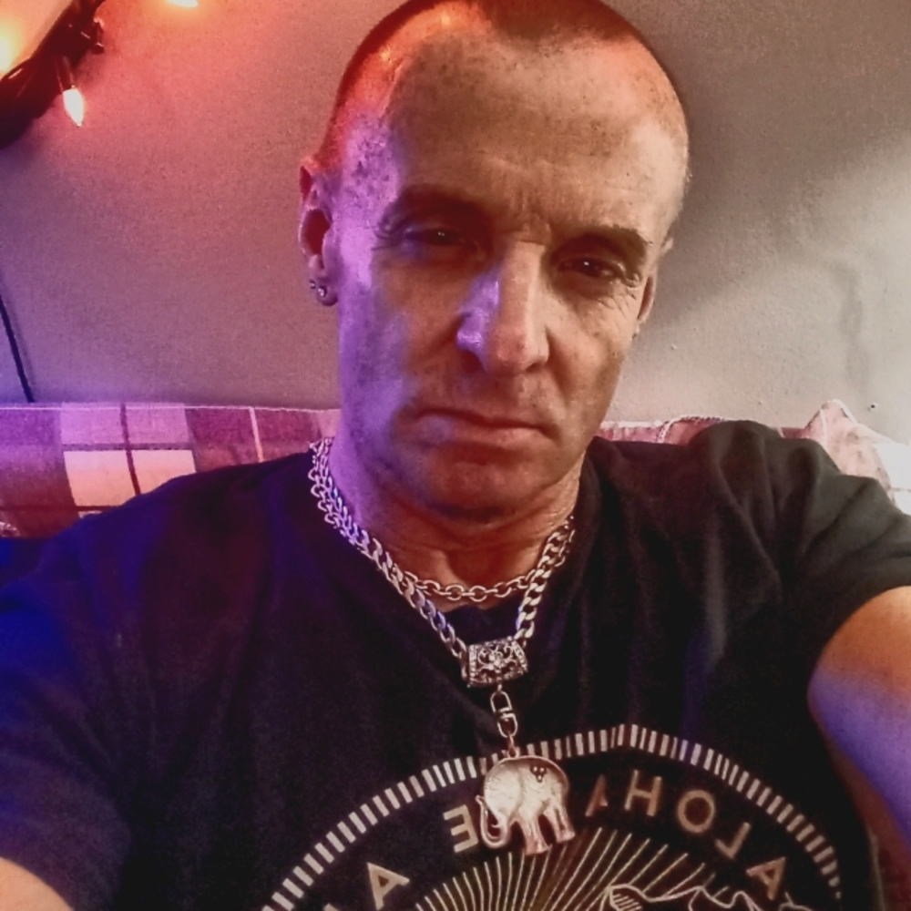 Meet your Posher, Jason.Room without a Roof.DIVERS on foot ALWAYS OPEN 4 busines